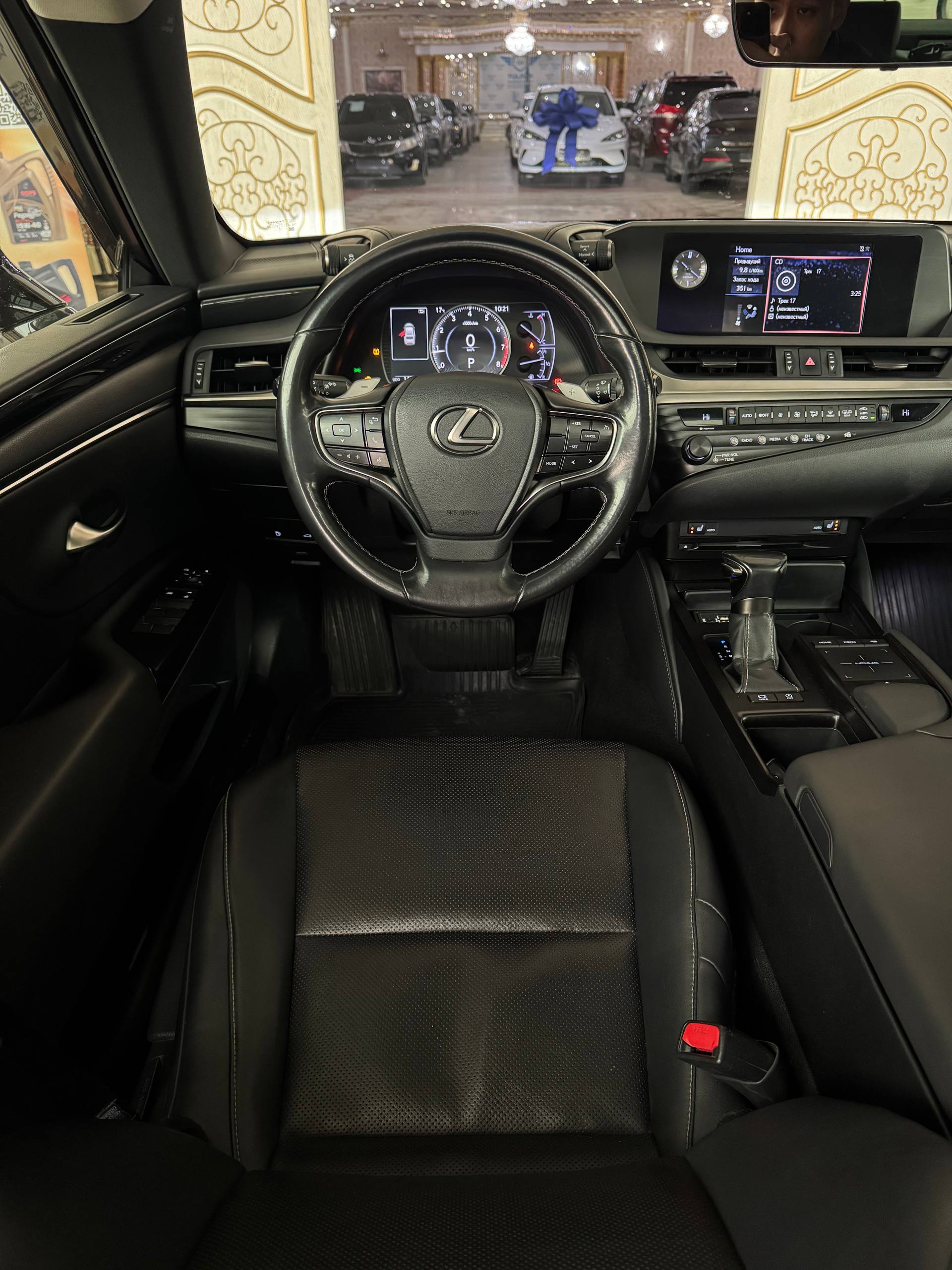 2019 Lexus ES