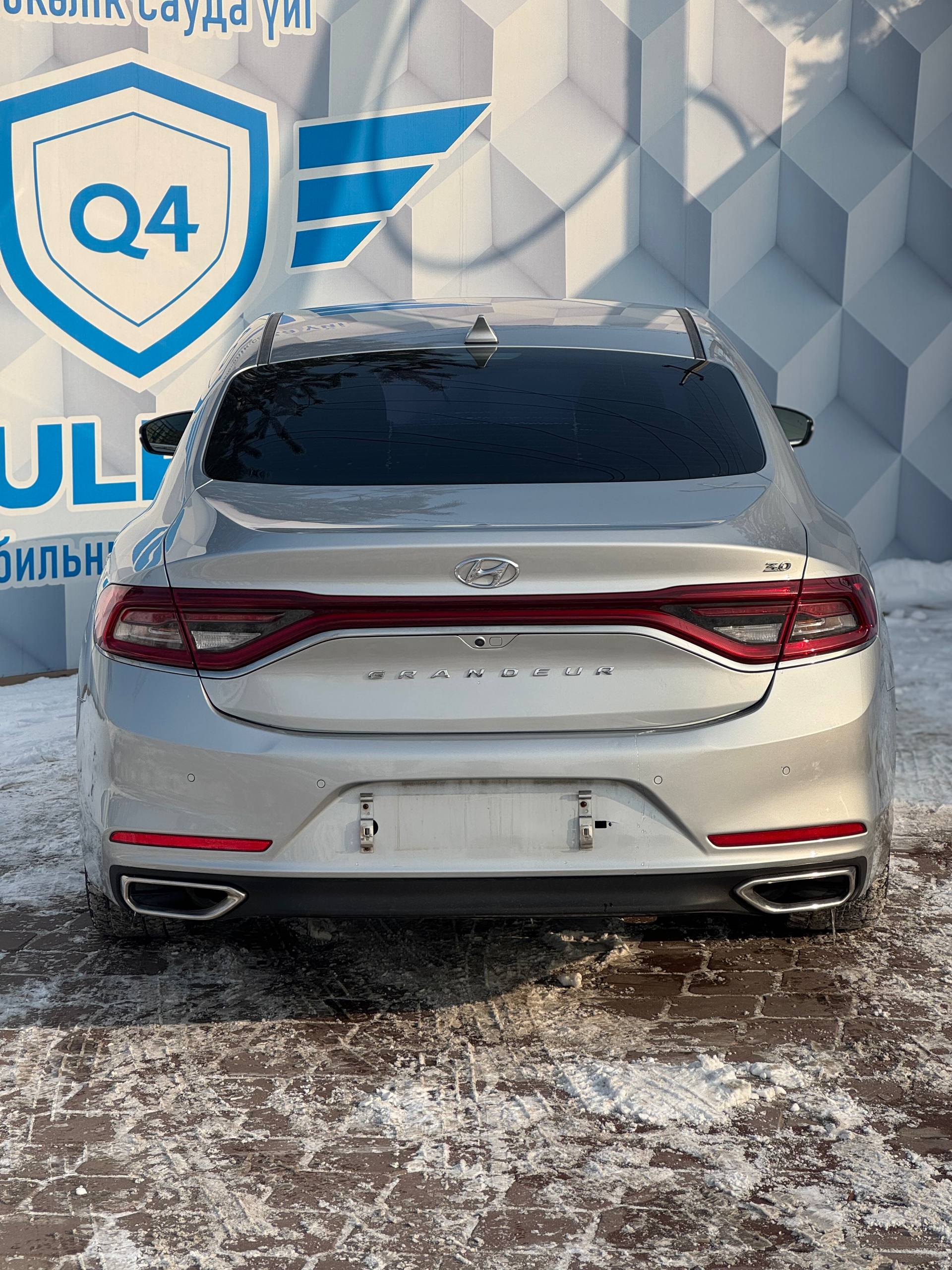 2017 Hyundai Grandeur