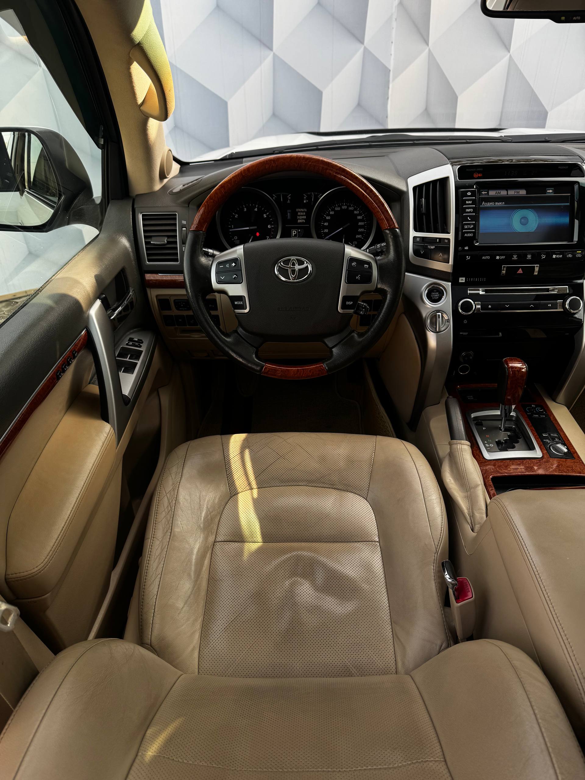 2013 Toyota Land Cruiser