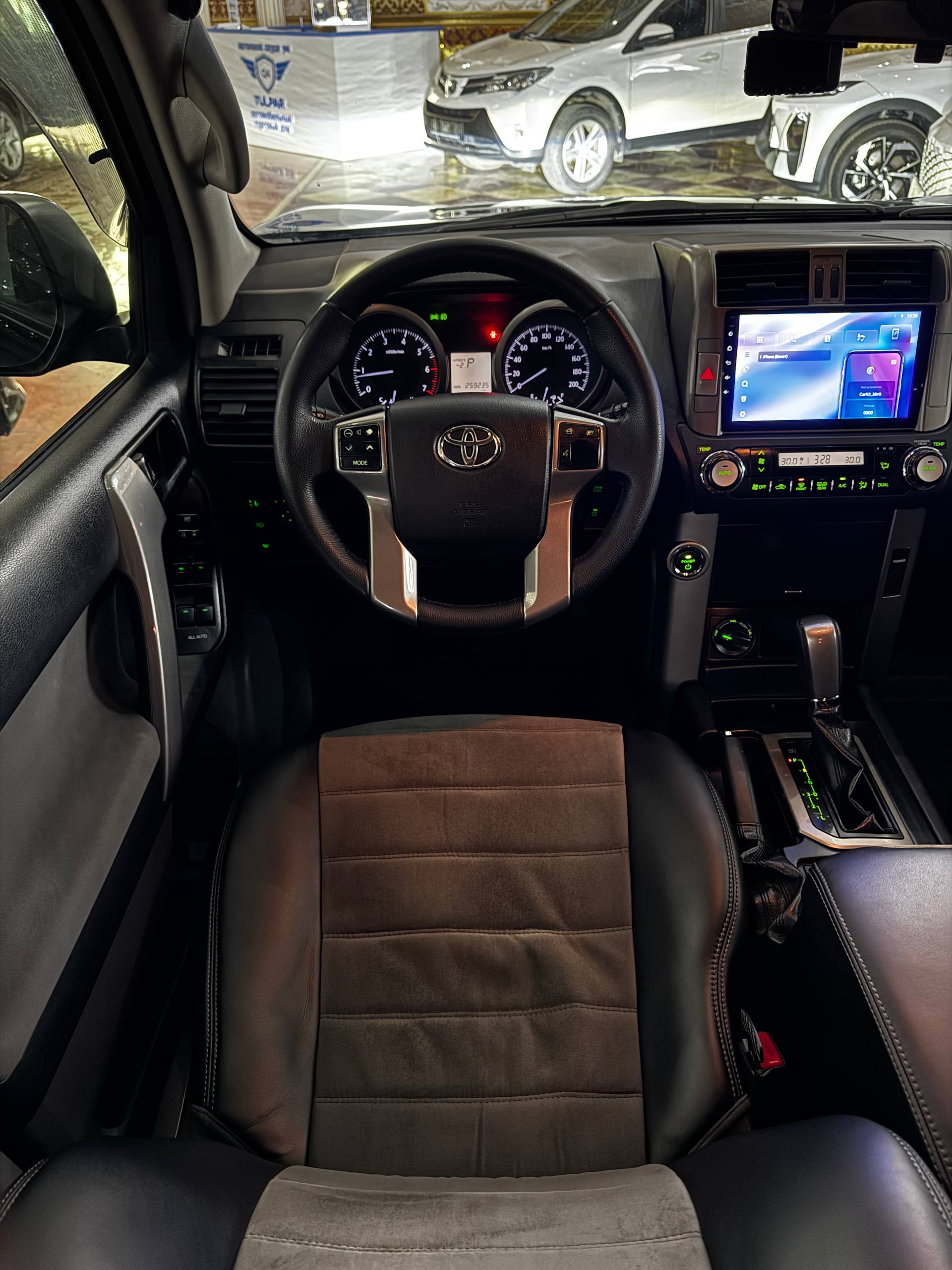 2013 Toyota Land Cruiser Prado