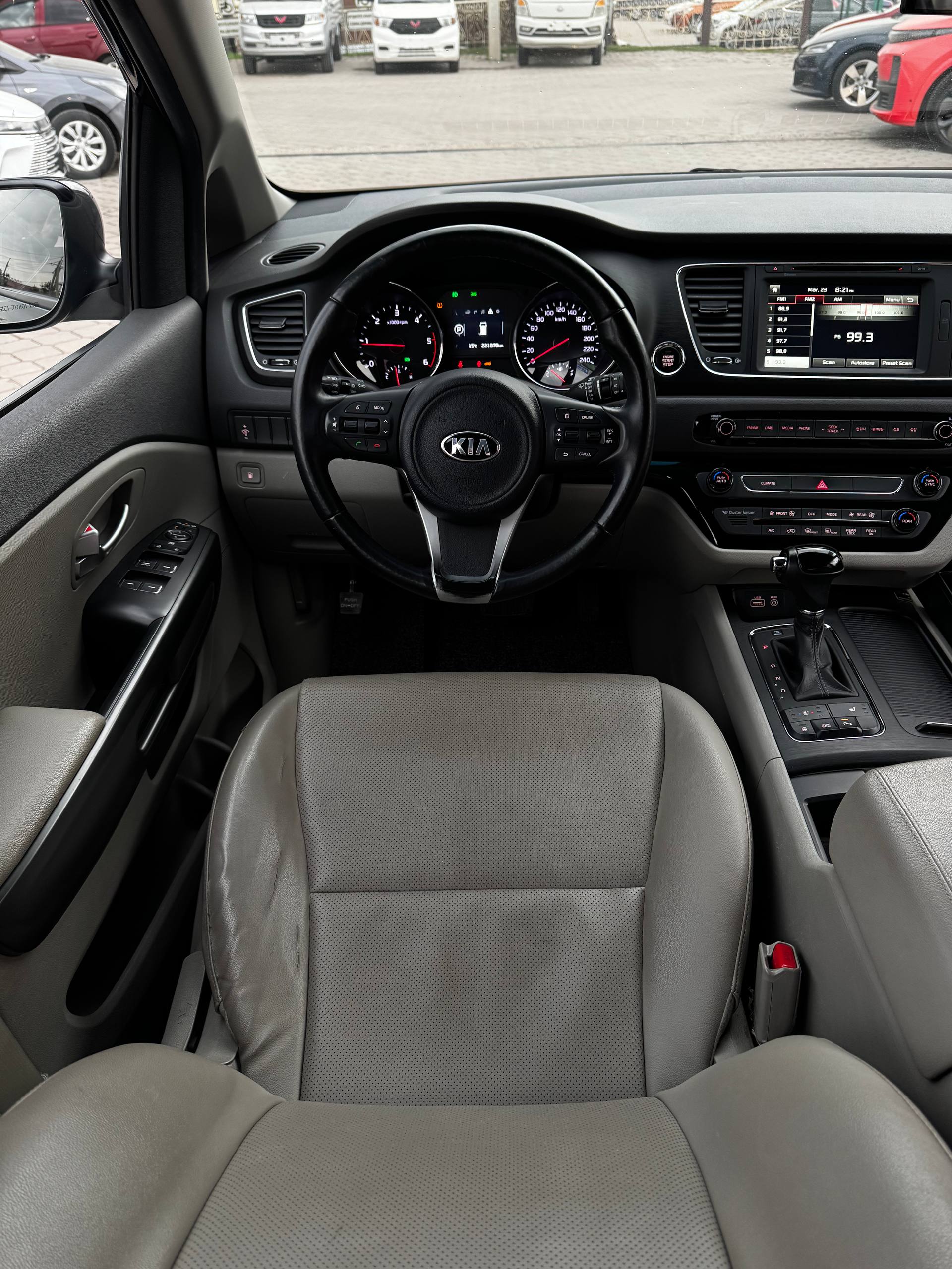 2015 Kia Carnival