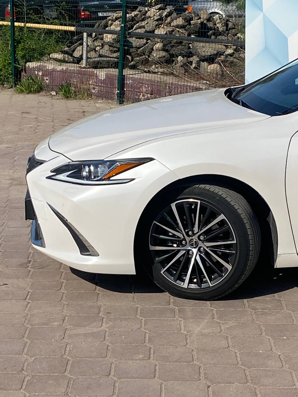 2021 Lexus ES