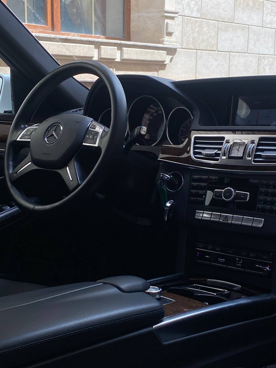 2014 Mercedes-Benz E200