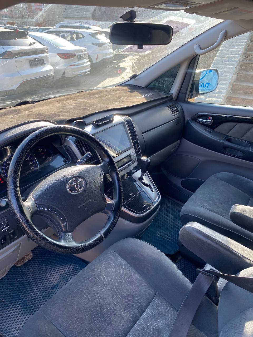 2006 Toyota Alphard