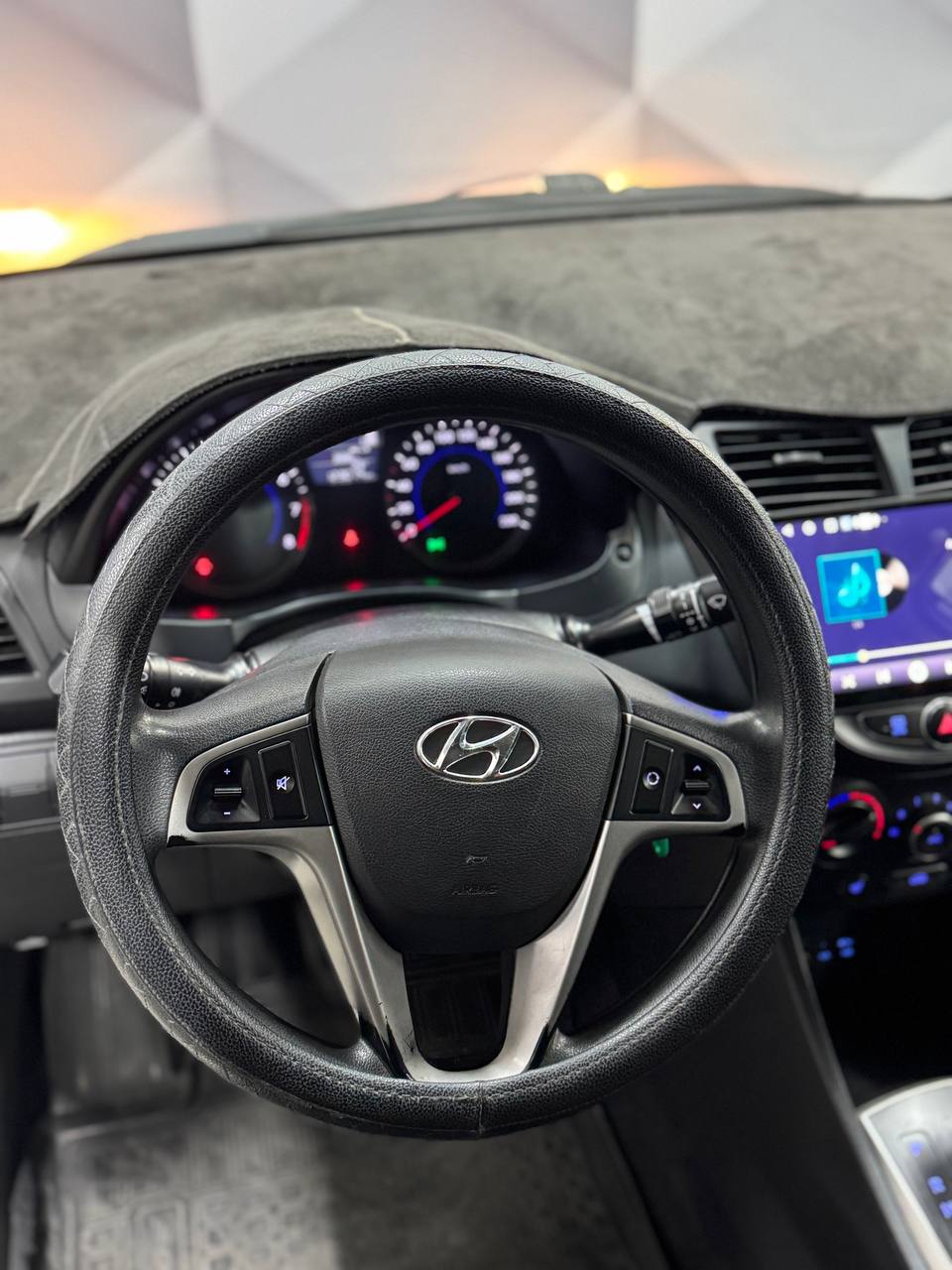 2015 Hyundai Solaris