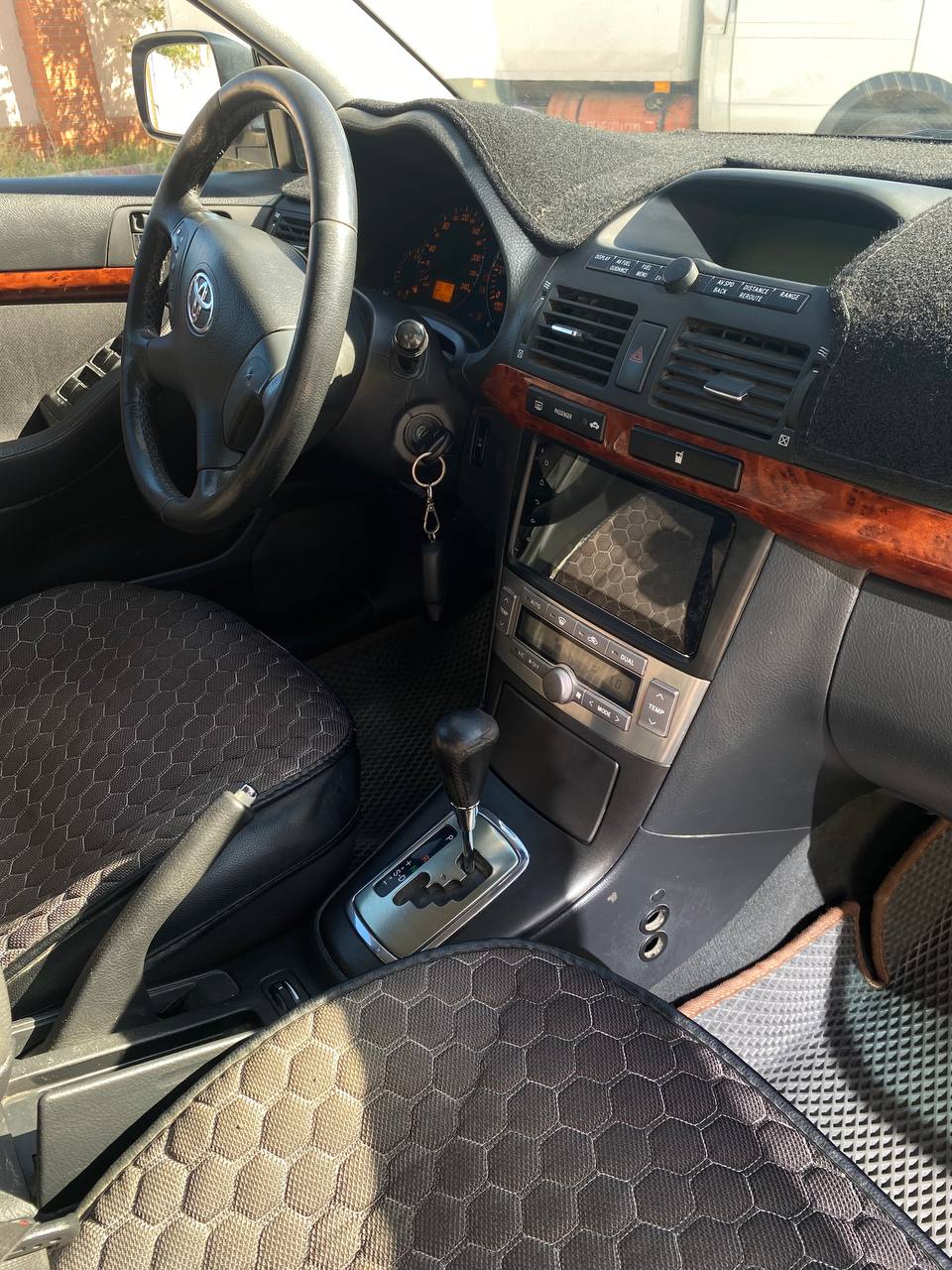 2005 Toyota Avensis