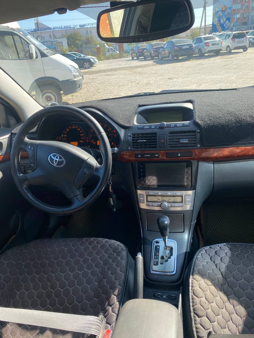 2005 Toyota Avensis