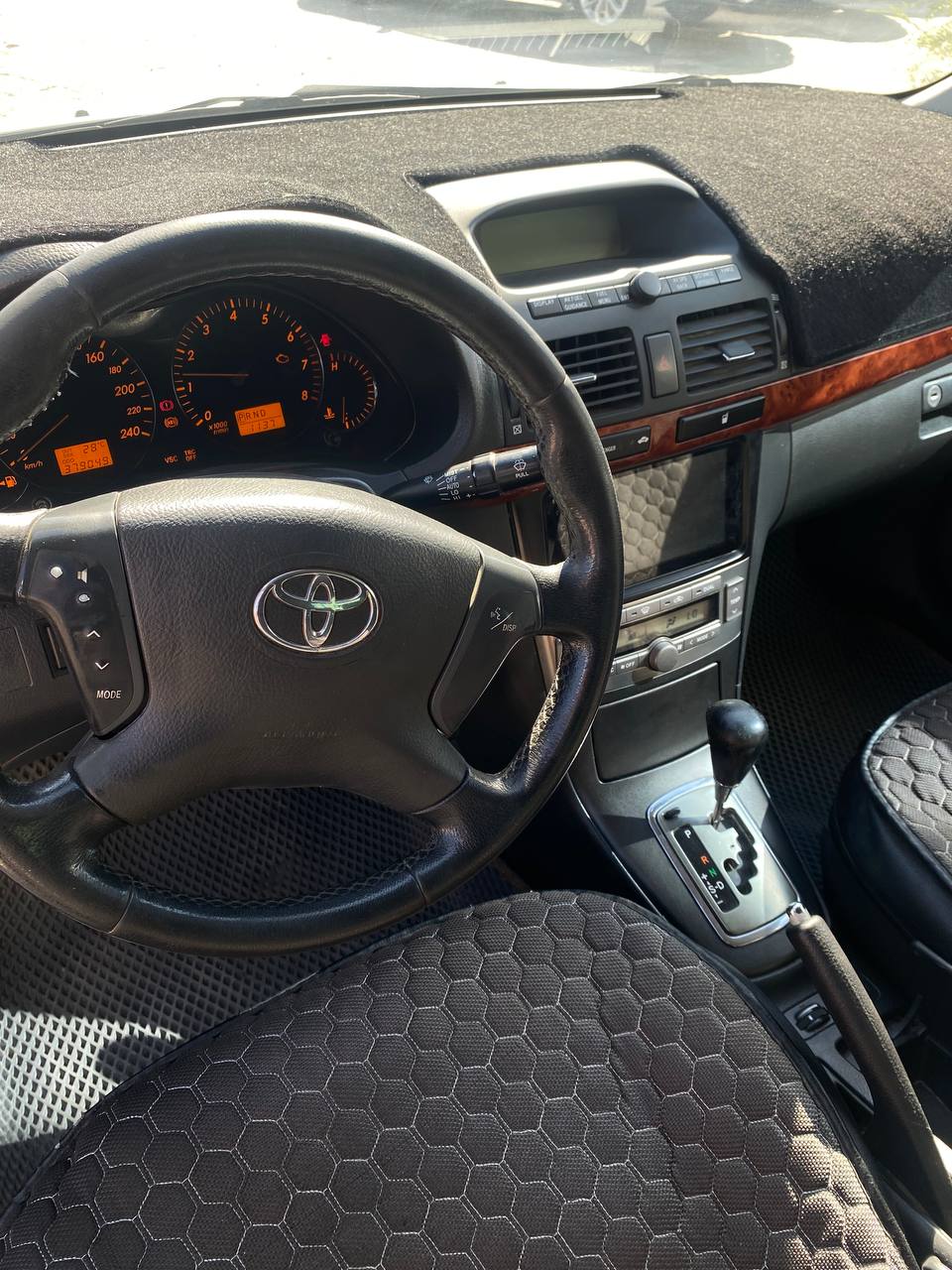 2005 Toyota Avensis