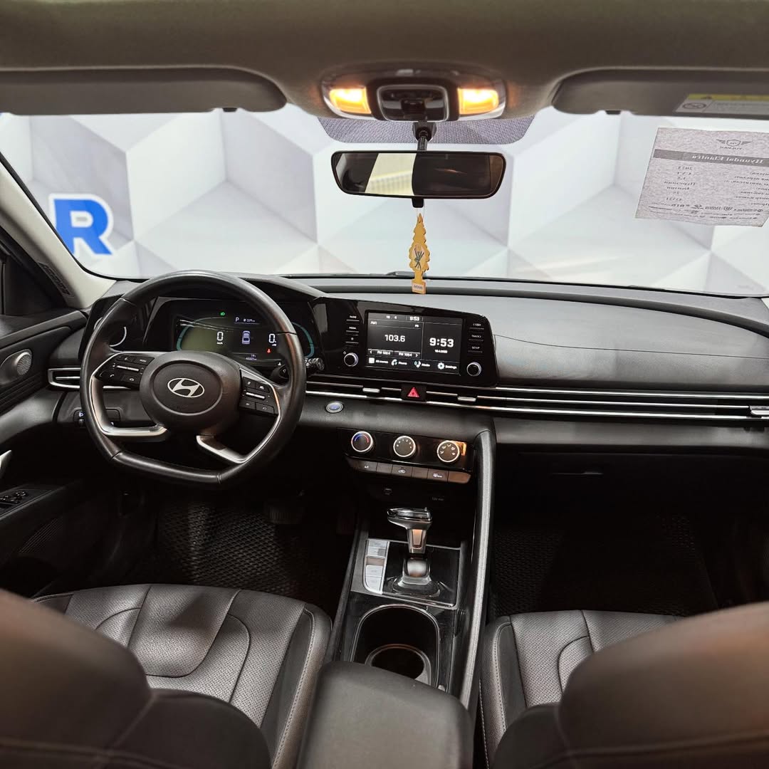 2023 Hyundai Elantra