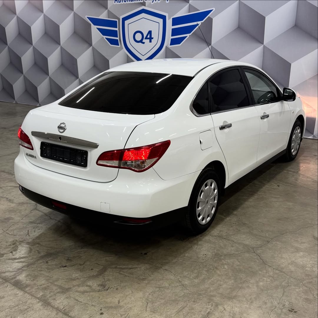 2017 Nissan Almera