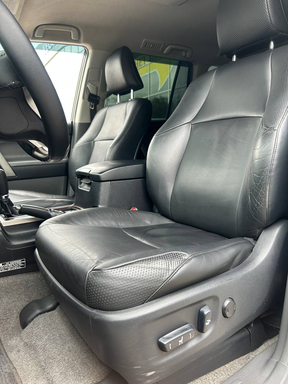 2012 Toyota Land Cruiser Prado