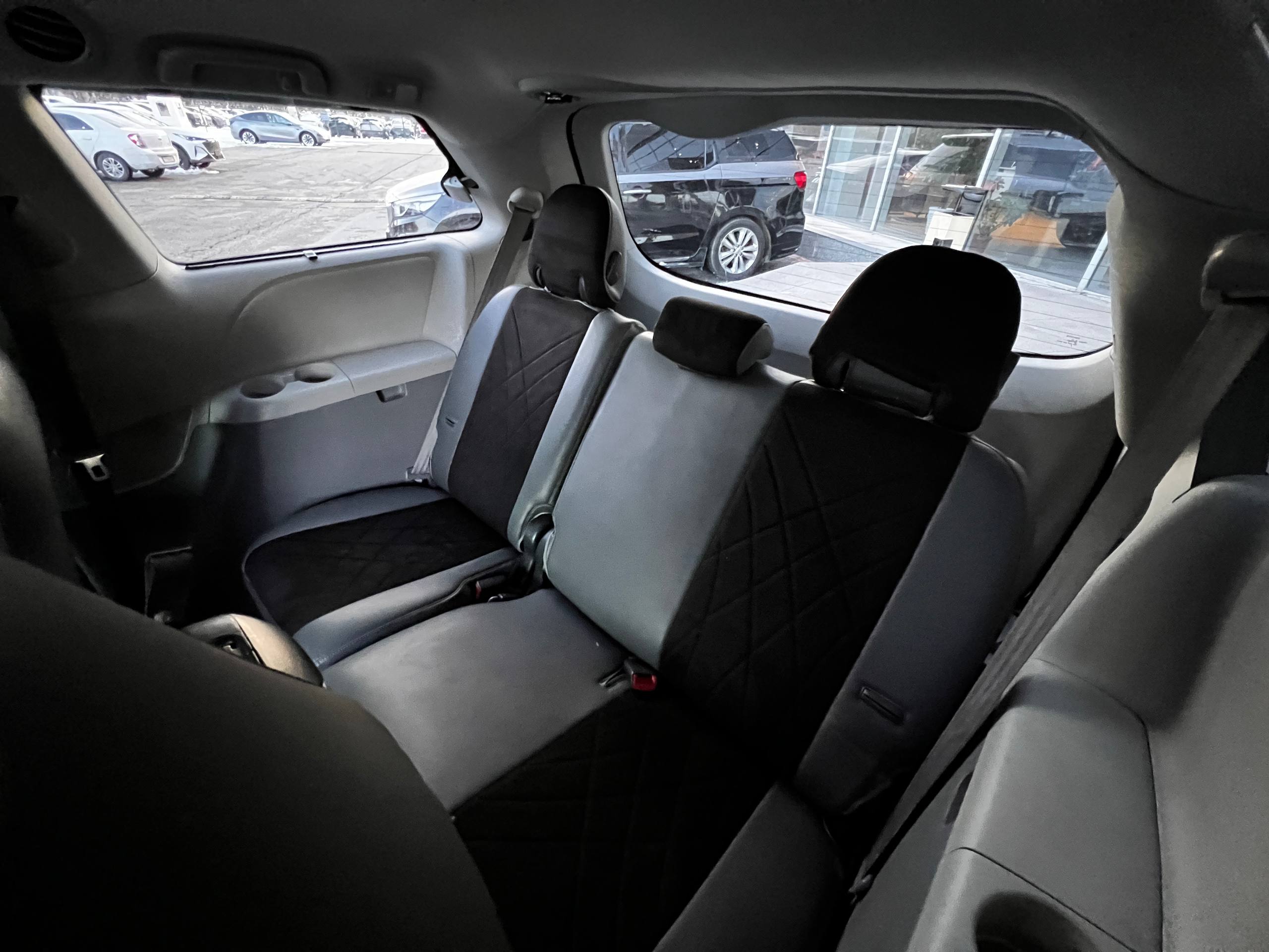 2013 Toyota Siena