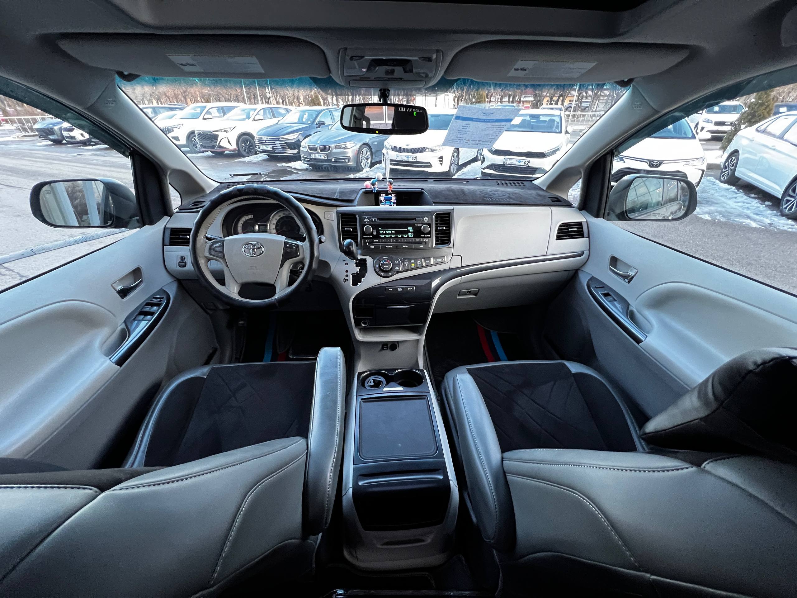 2013 Toyota Siena